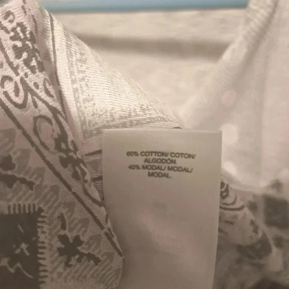 Lucky Brand Light Pink and Grey Printed Split V-Neck Shirt Sz M - Picture 11 of 12